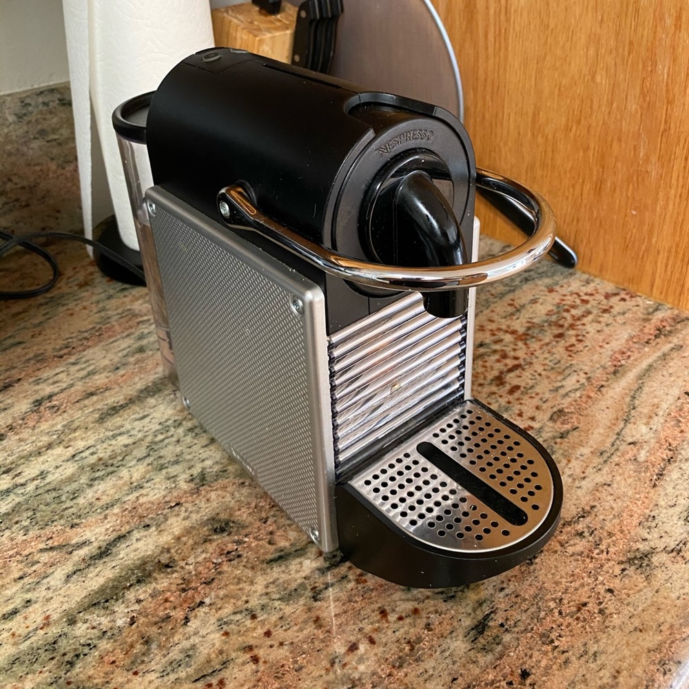 Nespresso Pixie Espresso Machine